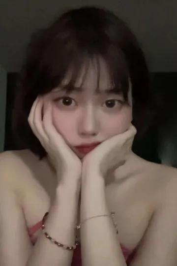 エミリ