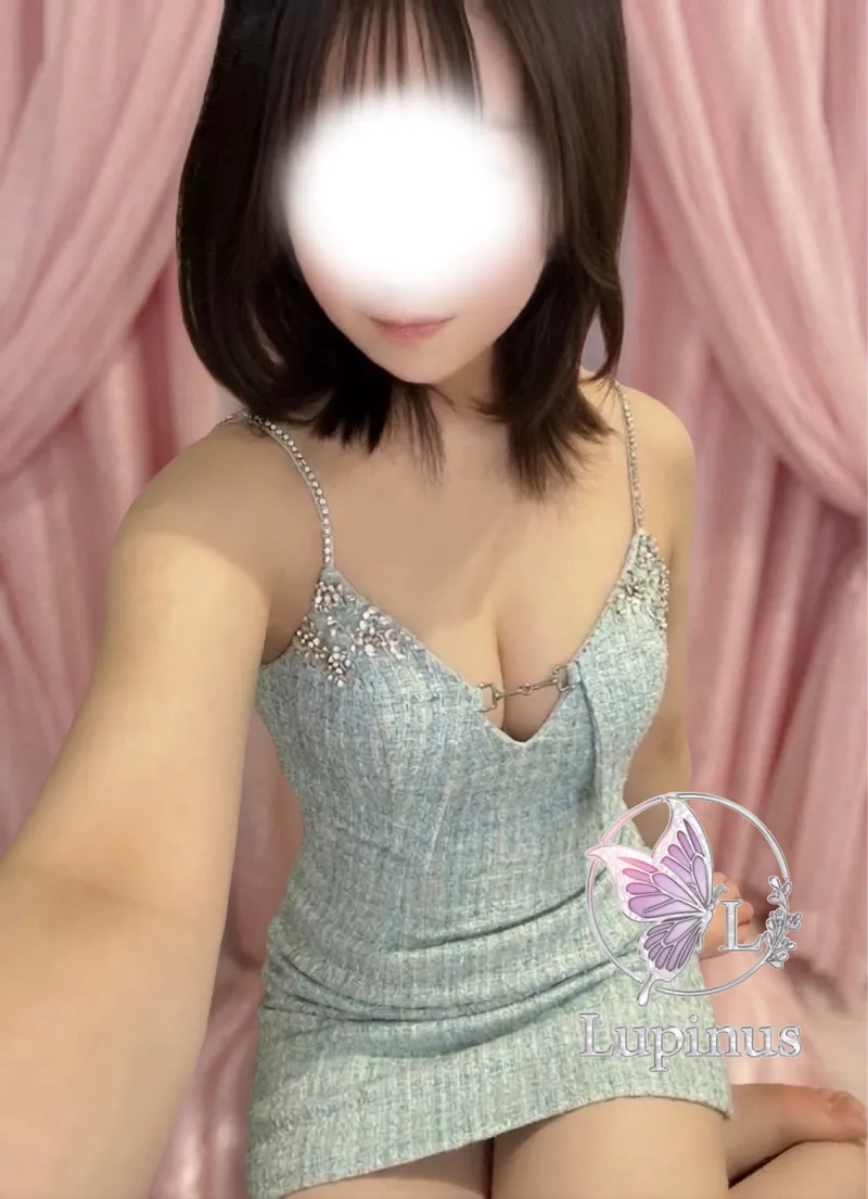 雅 りさ
