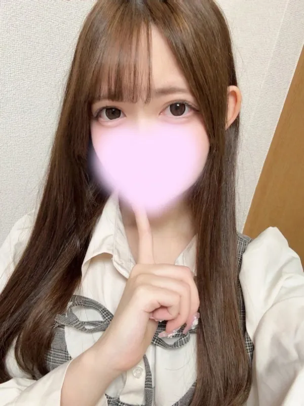 四葉もこ