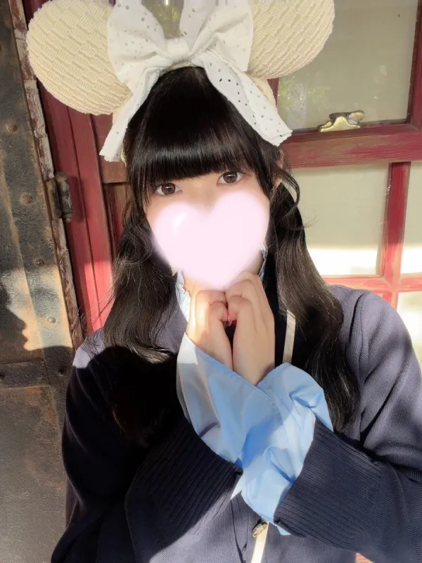 小山くるみ