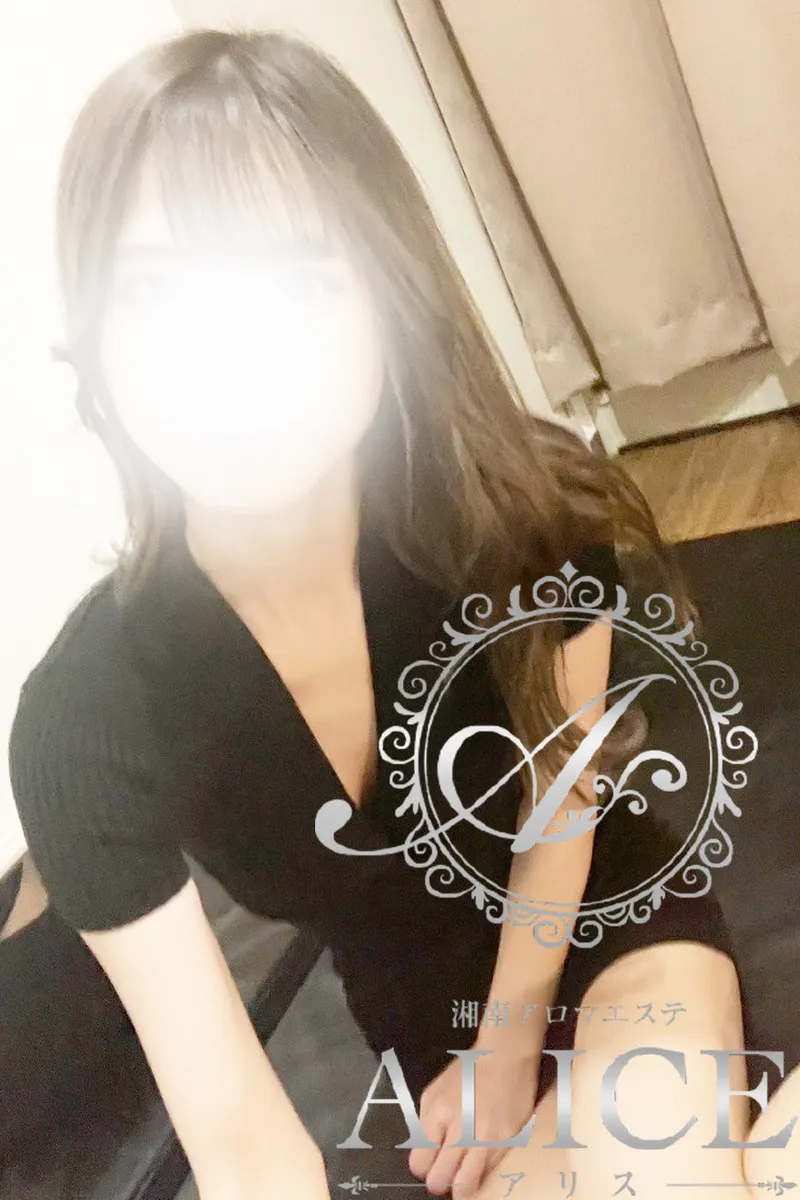 由奈