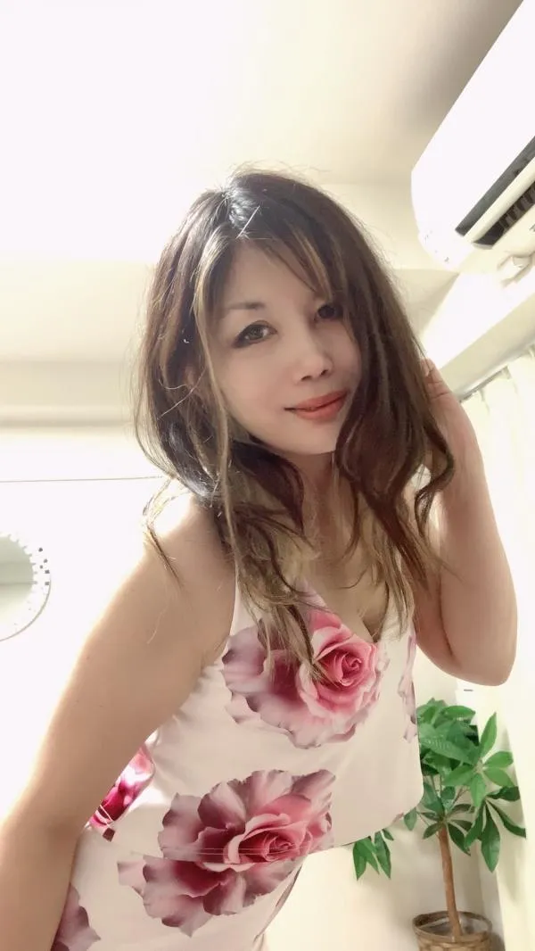 吉川ひなの