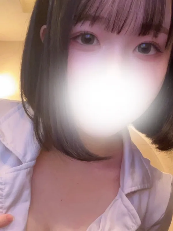 白桃まりな