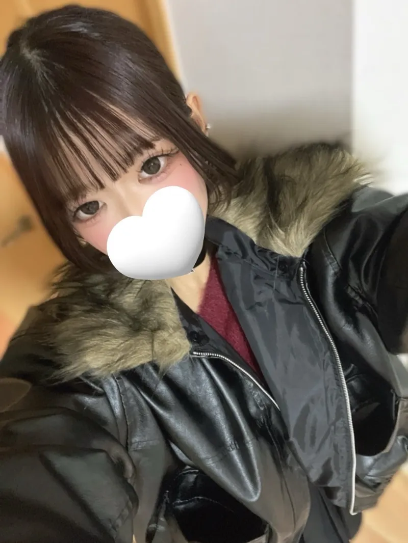 凪彩 れな