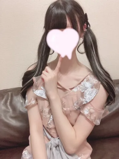 深月　らる