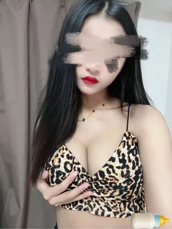 青い