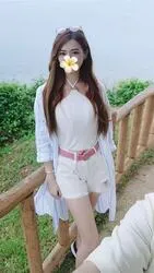 ユリ