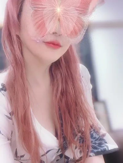 芹沢まみ