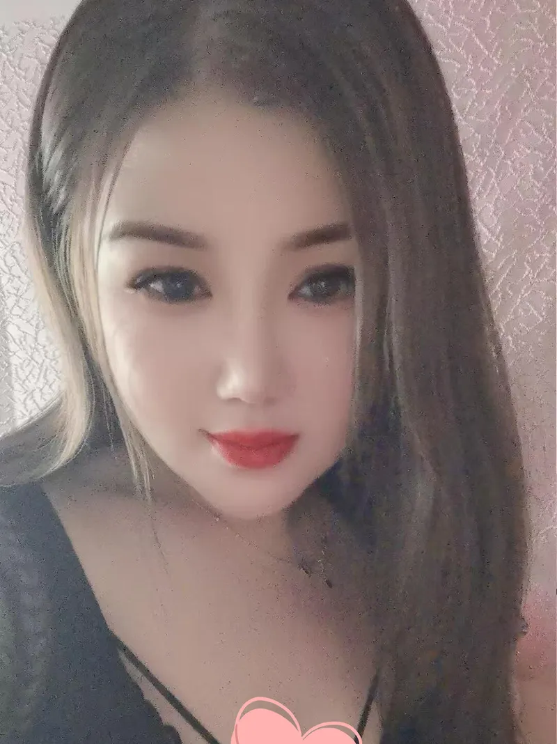 エミリ