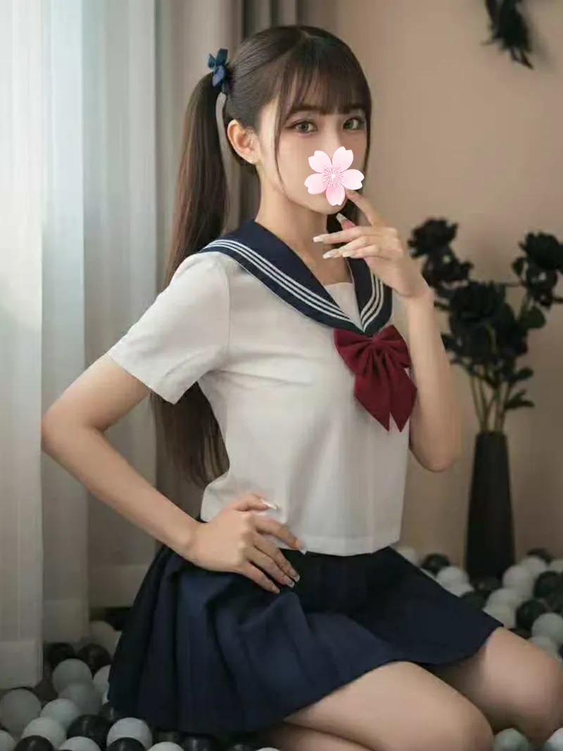 ニニ