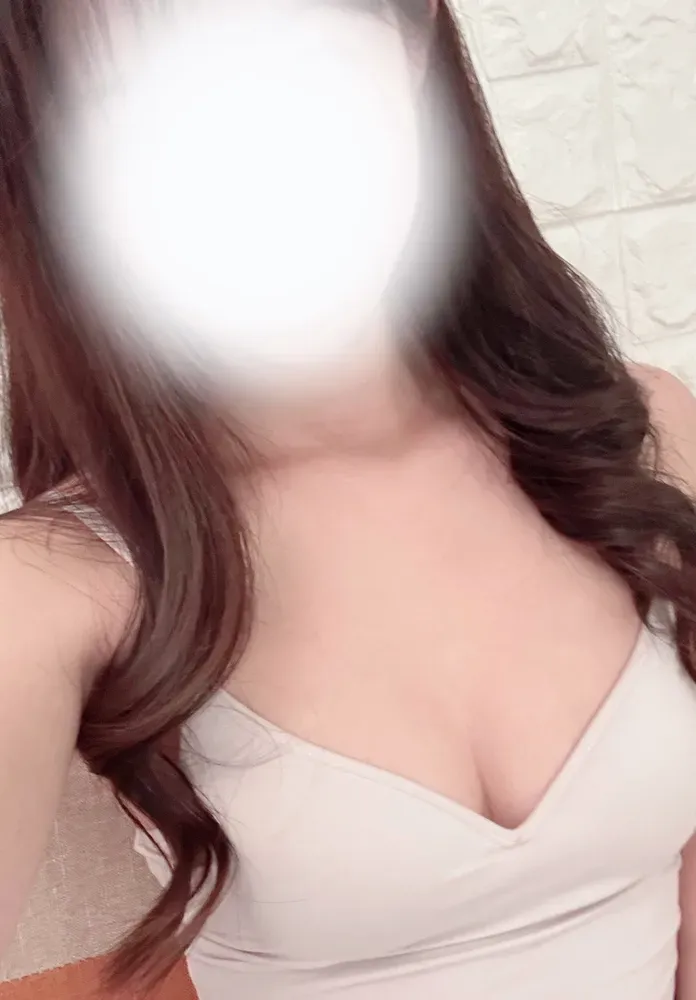 美波 れな