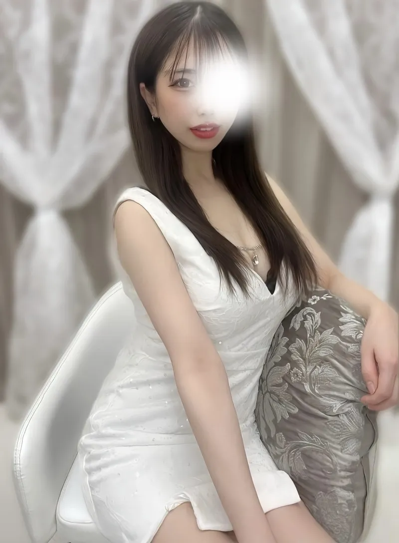 夢咲 ひな