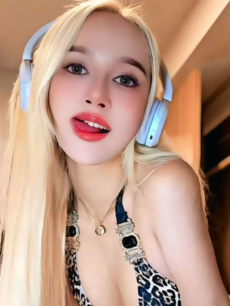 リナ