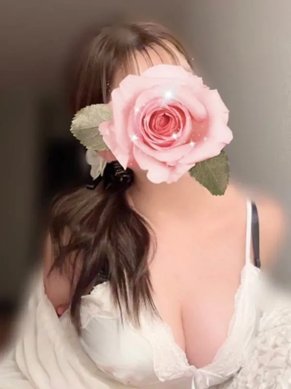 朝比奈しほ