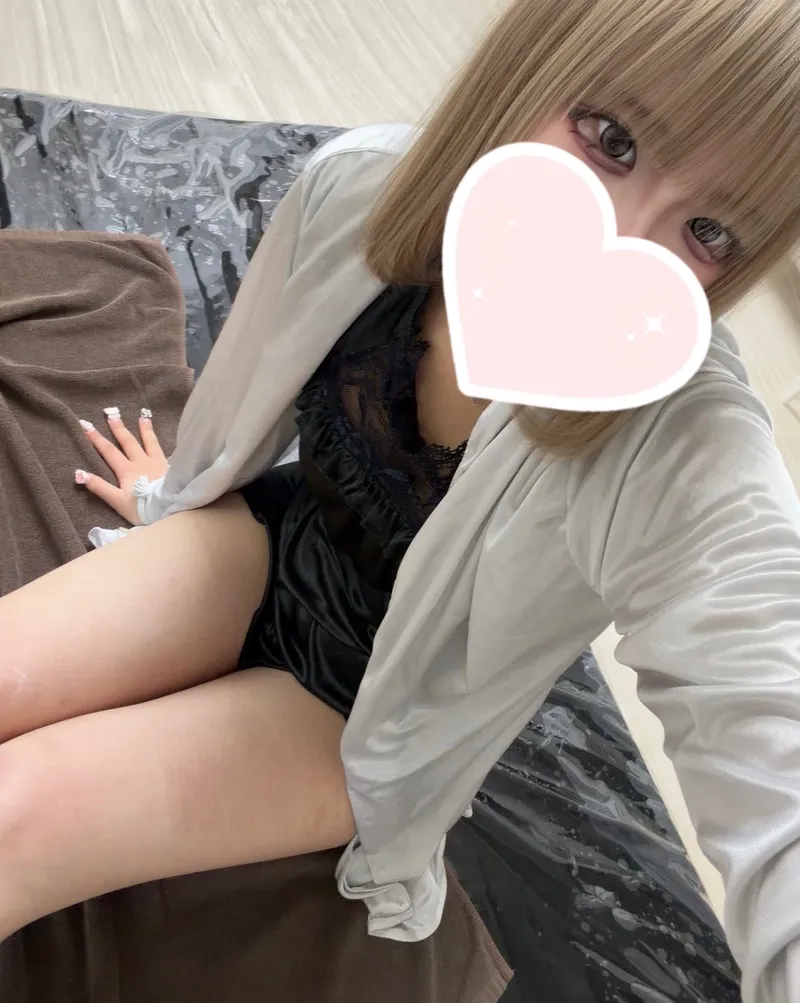 内山　れな