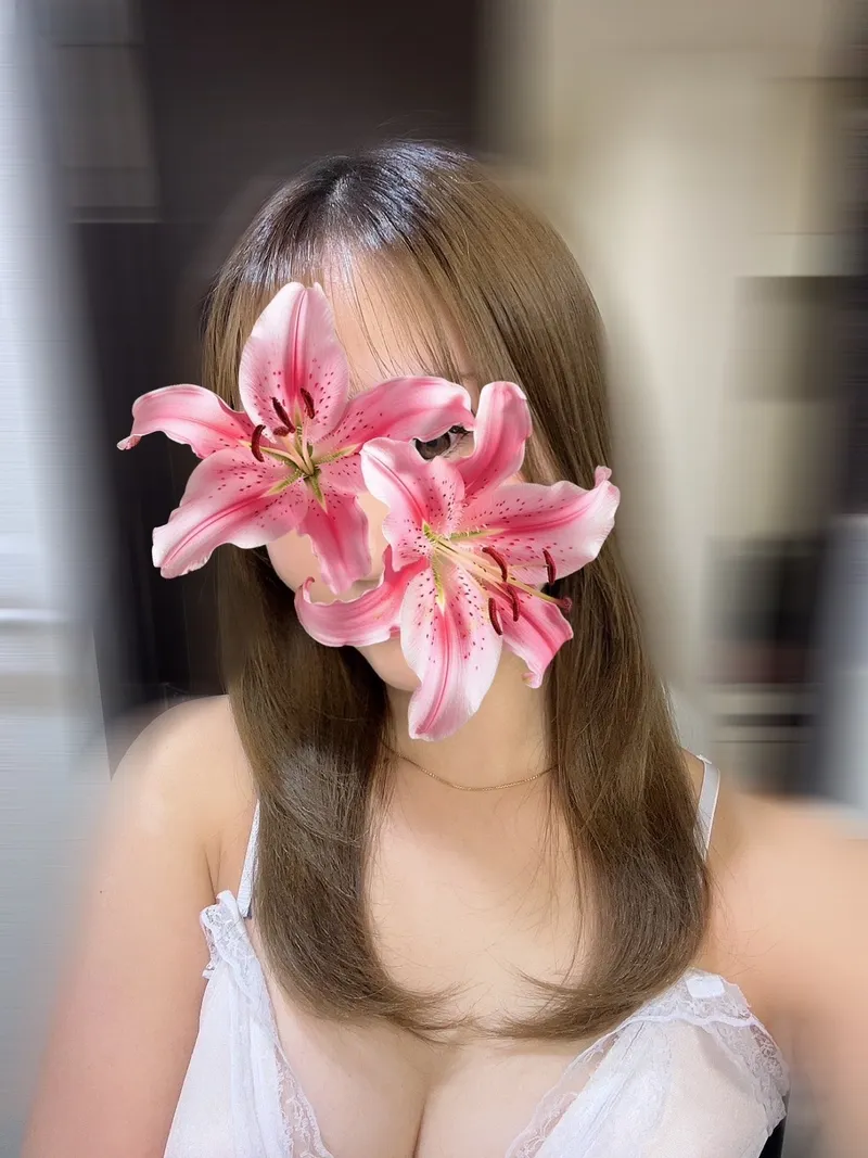 白桃まりん