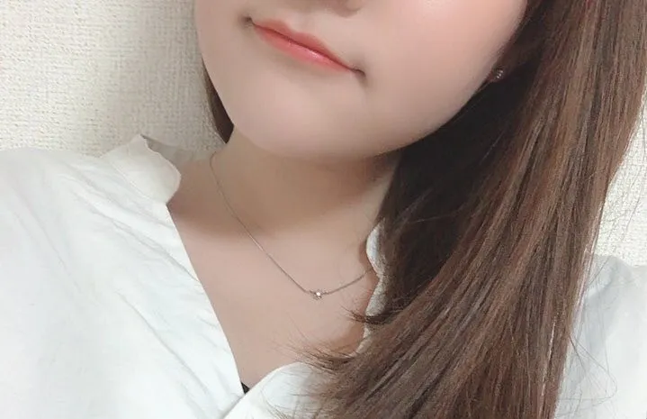 吉沢サラ