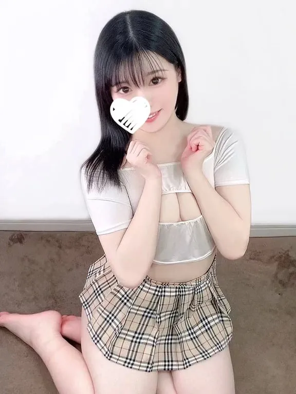 安達ちひろ