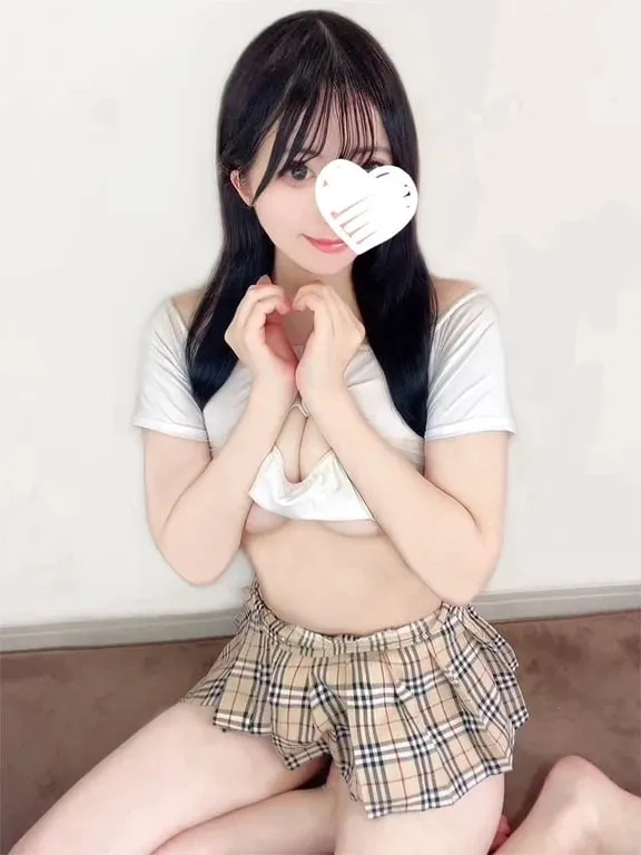 長澤 ひなの