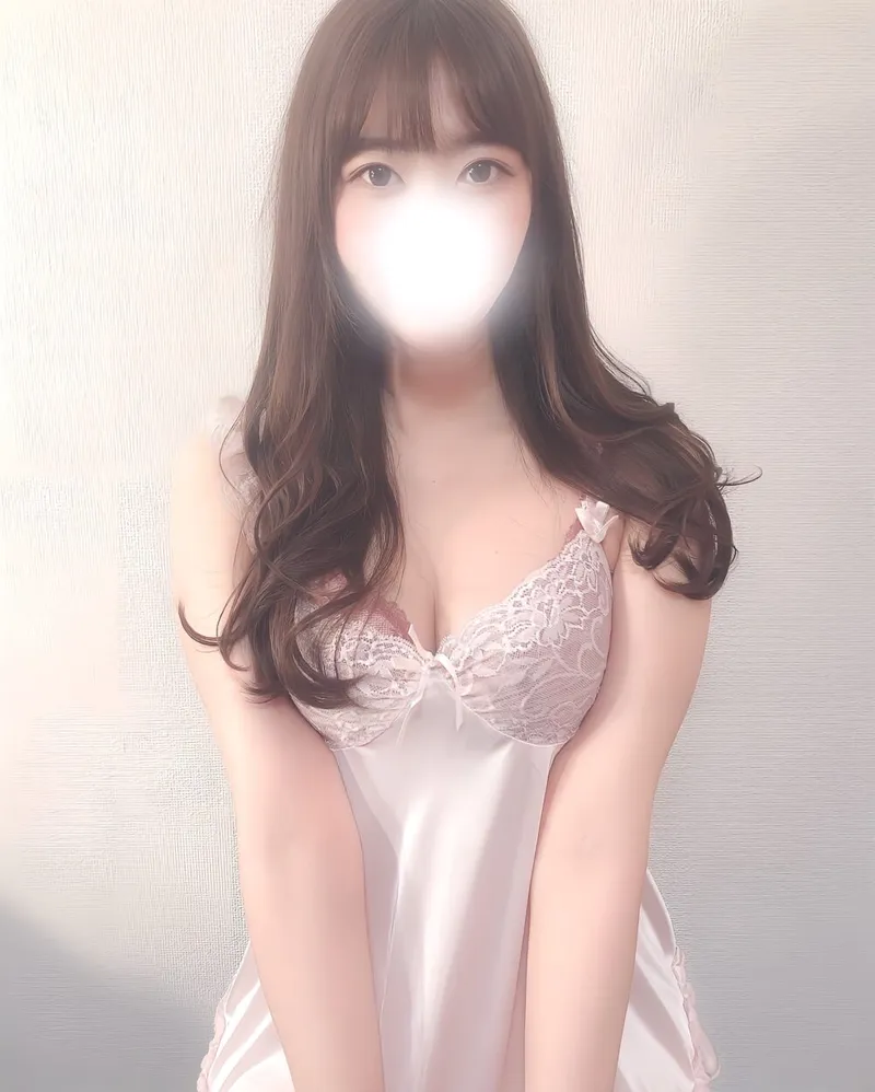三上ももか