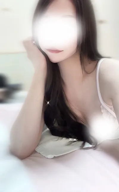 朝比奈みなみ